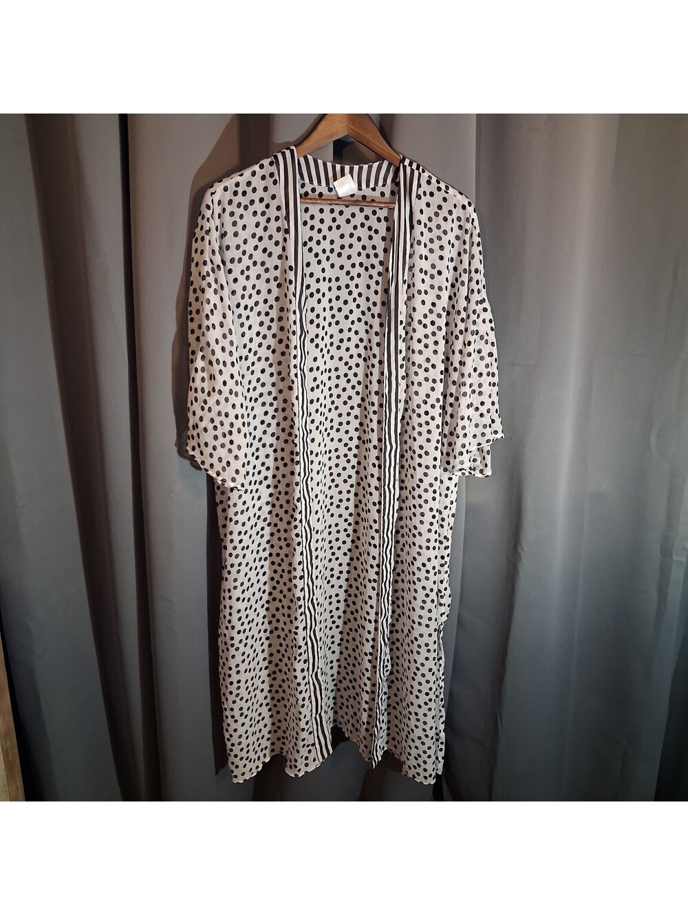 No Boundaries L-XL Polka Dot Long Kimono Cardigan